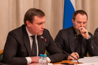 На заседании Комитета Госдумы по ЖКХ с участием главы Минстроя Ирека Файзуллина затонули «лифтовый вопрос»